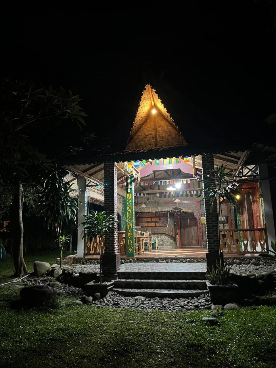 Pongo Guest House & Jungle Trekking Bukit Lawang Eksteriør bilde